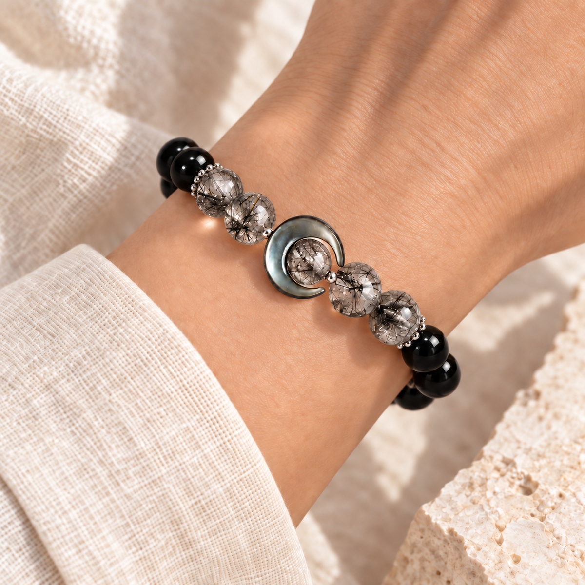 Calvielle worn effect v3 | lunar-noir-bracelet
